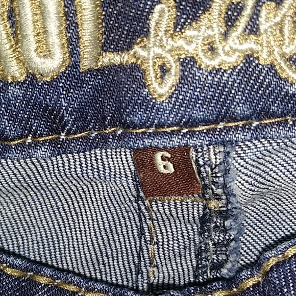 Capris - Picture 3 of 3